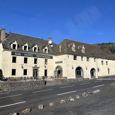 Gite-Auberge Du Pont De Lanau Neuveglise Екстер'єр фото