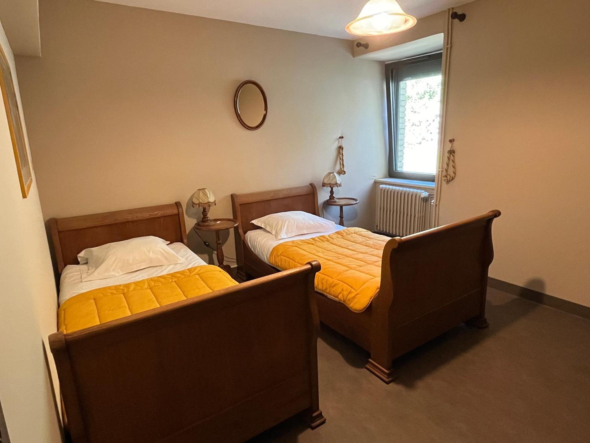 Gite-Auberge Du Pont De Lanau Neuveglise Екстер'єр фото